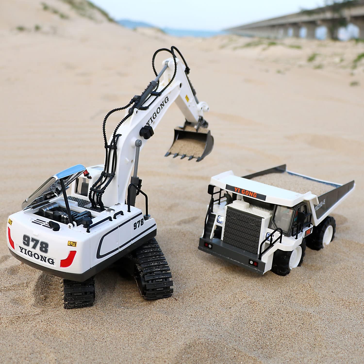 DS BS  11 Channel Remote Control Excavator Toy - White