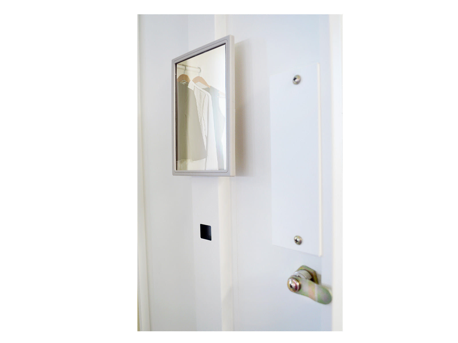 6-Door Locker - Creamy White