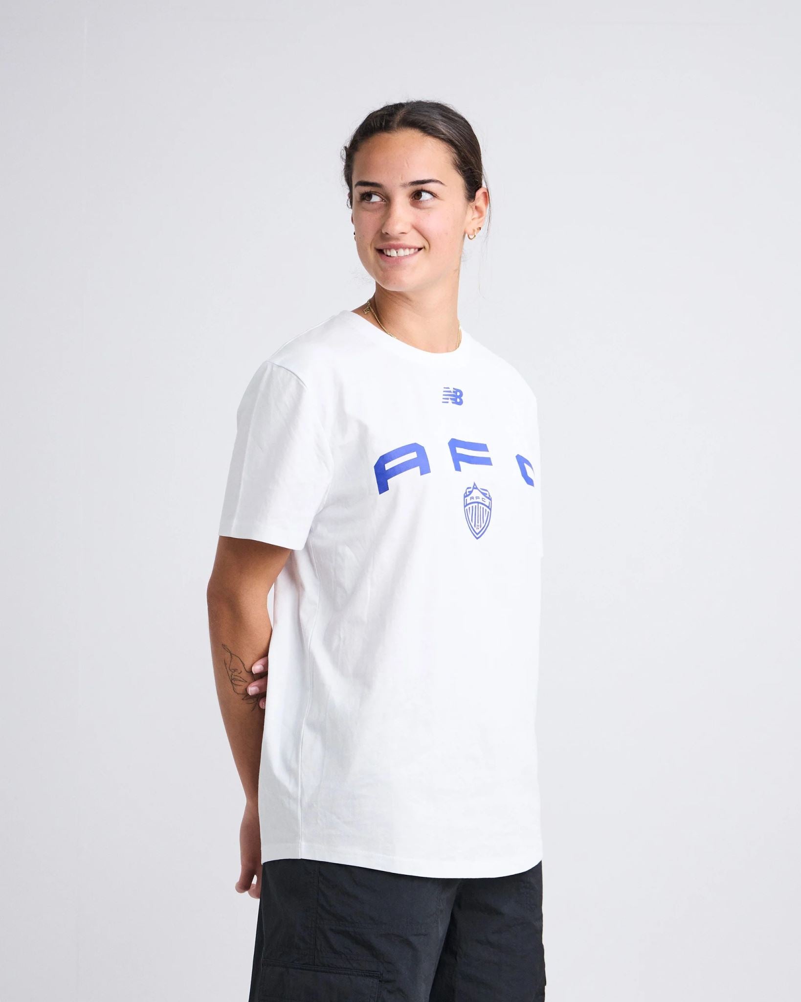 25/26 Unisex Casual White Tee - L