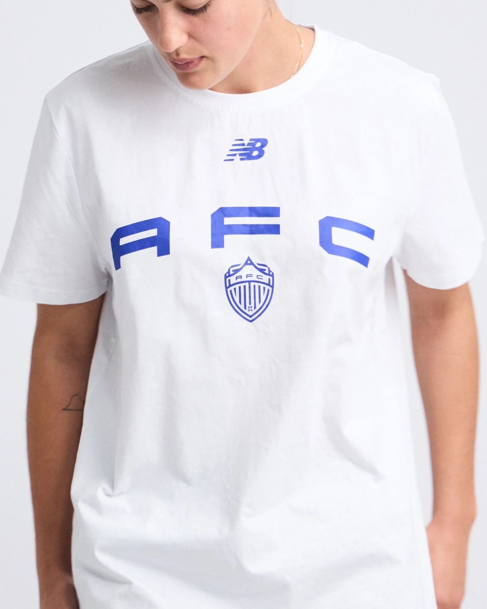 25/26 Unisex Casual White Tee - L