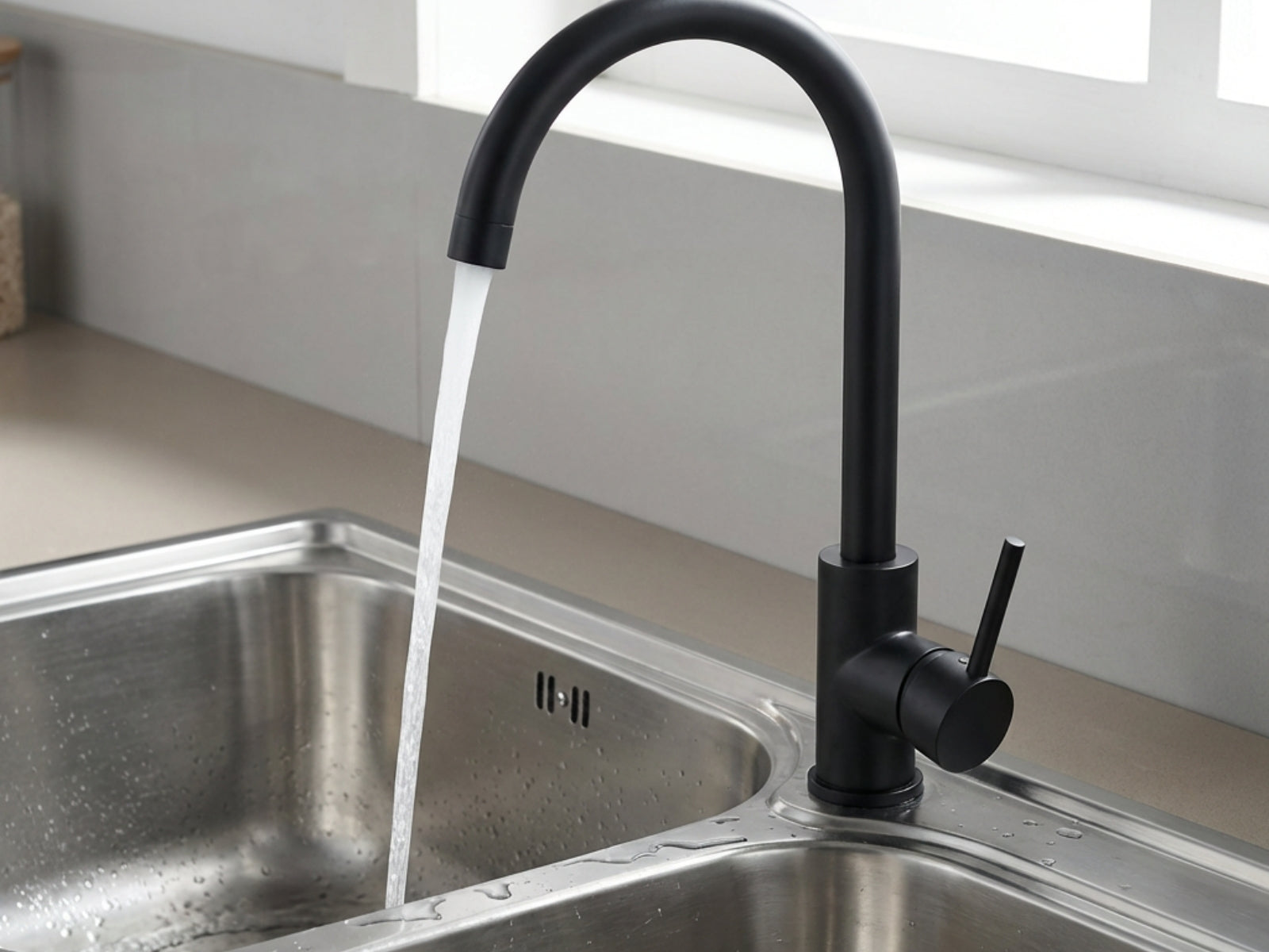 Black Kitchen Faucet - Gooseneck